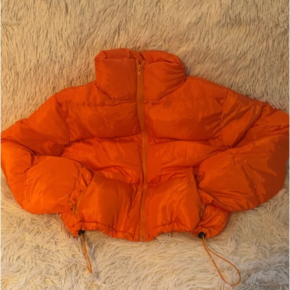 Puff Crop Jacket - Picture 2 of 5